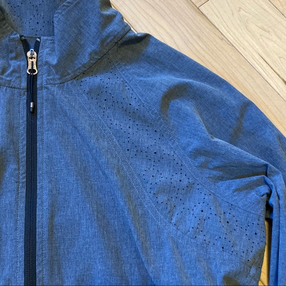 Calia by Carrie Underwood gray lightweight perforated pattern jacket medium - Picture 4 of 11